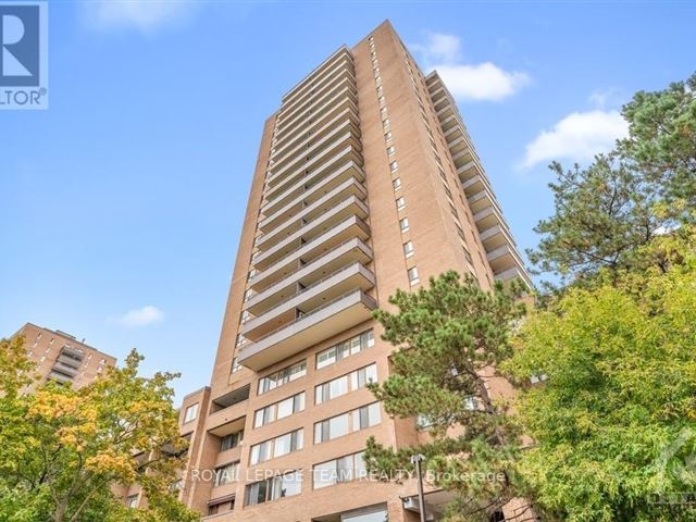 515 St. Laurent BLVD - 631 515 St-laurent Boulevard - photo 1