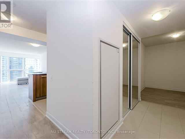 Gibson Square North Tower - 1615 5168 Yonge Street - photo 3