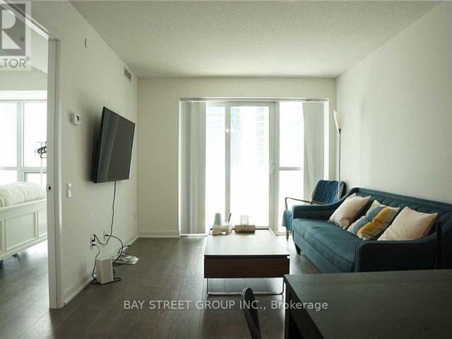 Gibson Square North Tower - 1502 5168 Yonge Street - photo 2