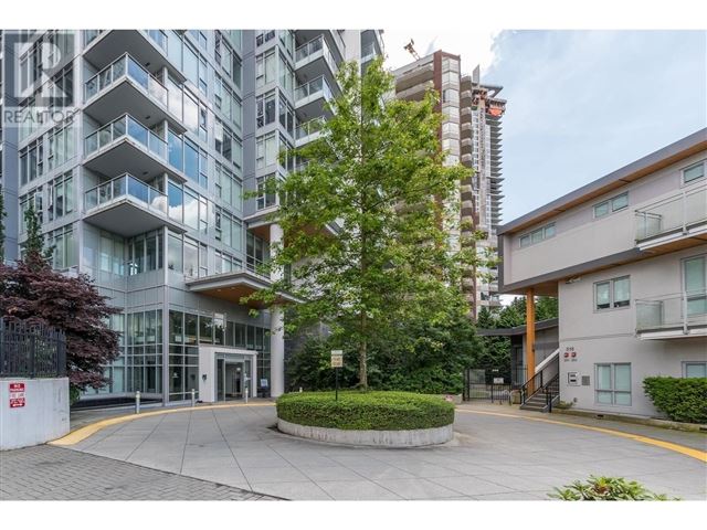 Crown at Burquitlam Station - 2502 520 Como Lake Avenue - photo 2