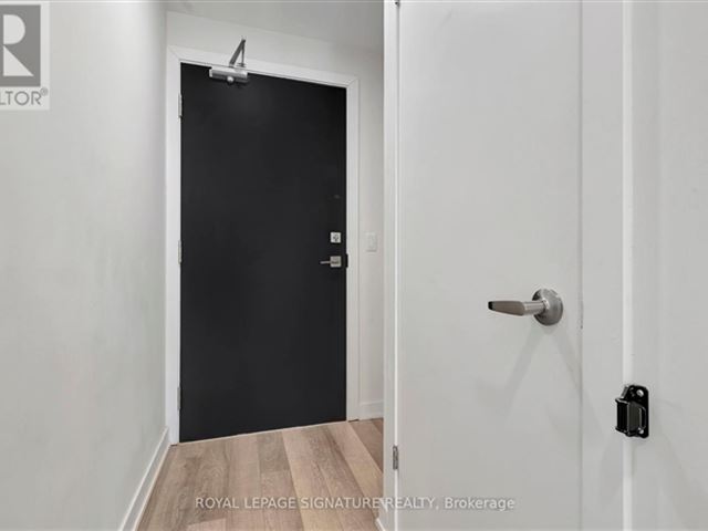 Link Condos and Towns - 331 5230 Dundas Street - photo 3