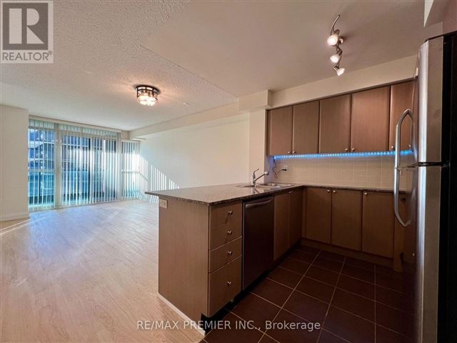 Gramercy Park - 563 525 Wilson Avenue - photo 2