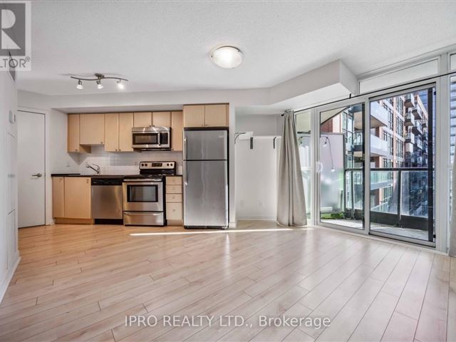 Gramercy Park - 528 525 Wilson Avenue - photo 2