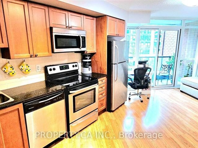 Gramercy Park - 446 525 Wilson Avenue - photo 2