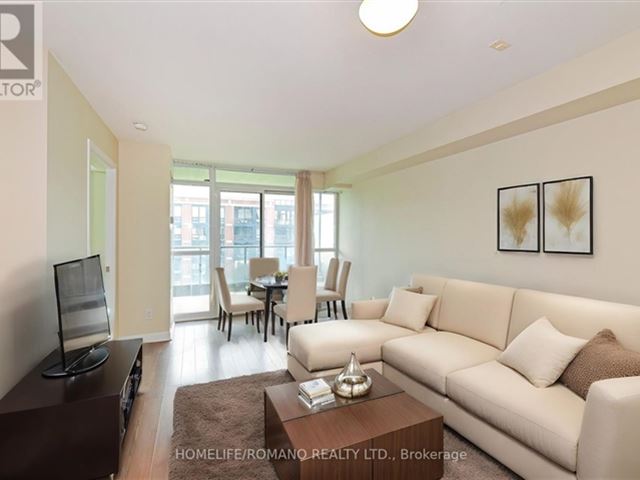 Gramercy Park - 834 525 Wilson Avenue - photo 3