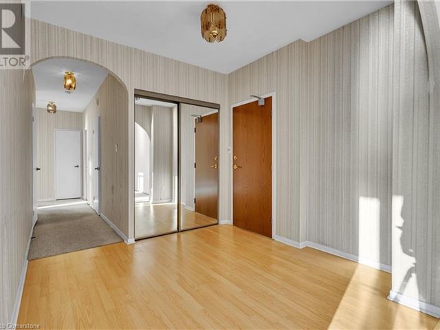 Admiral's Walk - 1603 5250 Lakeshore Road - photo 3