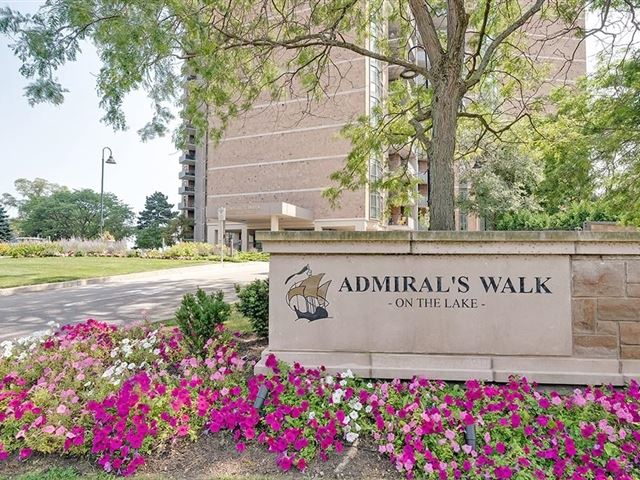 Admiral's Walk - 1009 5250 Lakeshore Road - photo 2