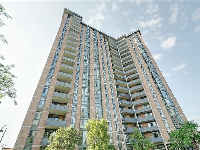 Admiral's Walk - 1907 5250 Lakeshore Road - photo 1