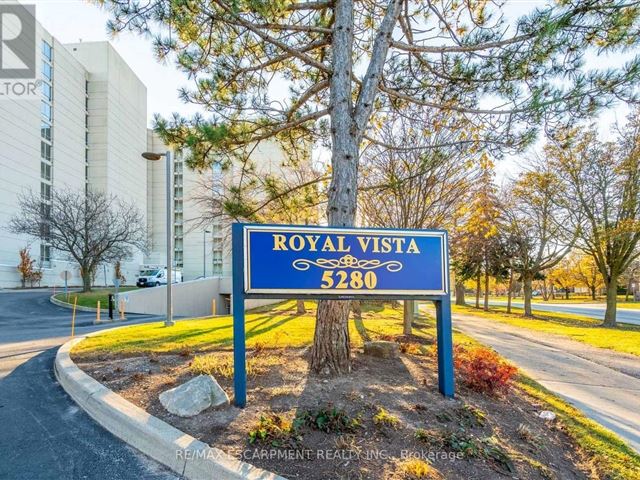 Royal Vista - 1212 5280 Lakeshore Road - photo 3