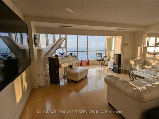 Royal Vista - 808 5280 Lakeshore Road - photo 1