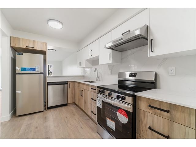 5294 204 ST - 202 5294 204 Street - photo 1