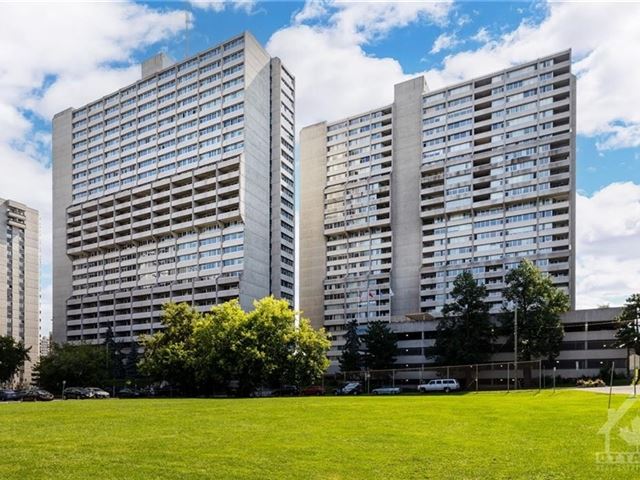 Queen Elizabeth Towers West - 909 530 Laurier Avenue West - photo 1