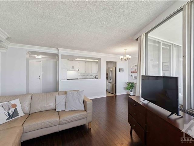 Queen Elizabeth Towers West - 1608 530 Laurier Avenue West - photo 3