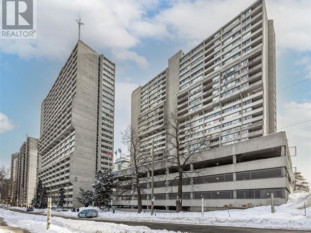 Queen Elizabeth Towers West - 1405 530 Laurier Avenue West - photo 1