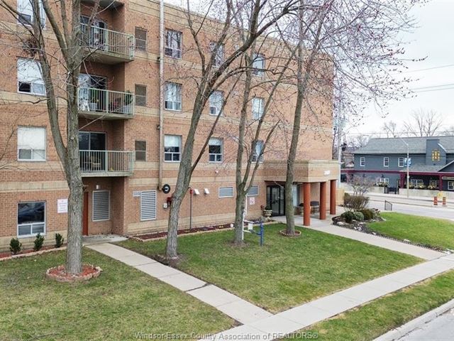 5355 Wyandotte ST E - 407 5355 Wyandotte Street East - photo 2