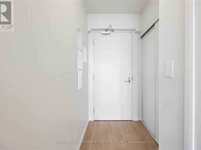 540 Bur Oak Condos - 526 540 Bur Oak Avenue - photo 3