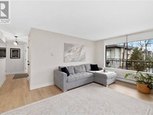 Grosvenor Place - 301 540 Lonsdale Avenue - photo 3