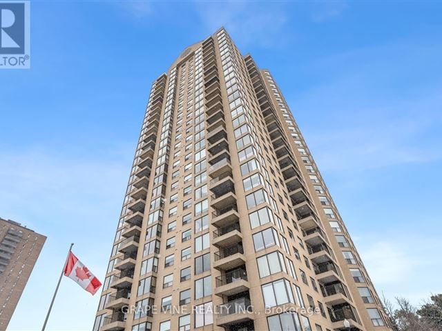 Le Parc - 206 545 St-laurent Boulevard - photo 2