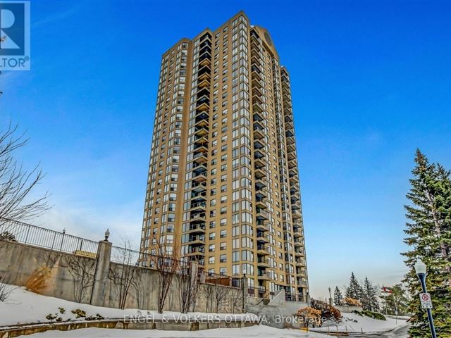 Le Parc - 2507 545 St-laurent Boulevard - photo 2