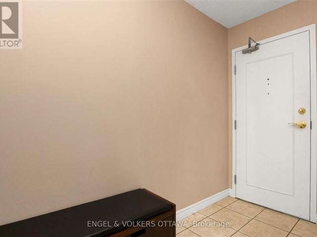 Le Parc - 2507 545 St-laurent Boulevard - photo 3