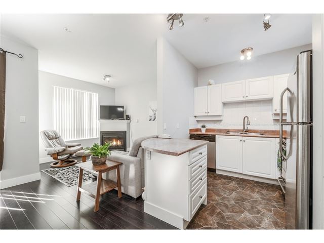 5475 201 ST - 403 5475 201 Street - photo 2