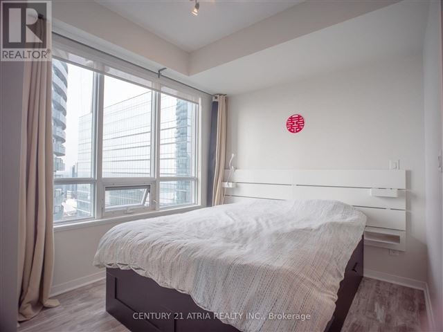 Maple Leaf Square - 4110 55 Bremner Boulevard - photo 2