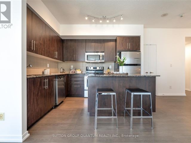 Maple Leaf Square - 4401 55 Bremner Boulevard - photo 3