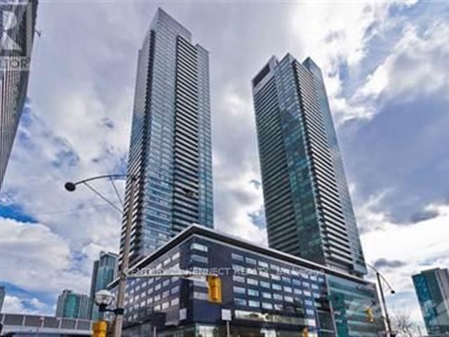 Maple Leaf Square - 1211 55 Bremner Boulevard - photo 1