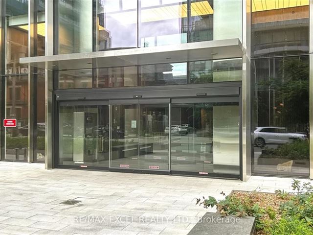 55C Condos - 3606 55 Charles Street East - photo 3