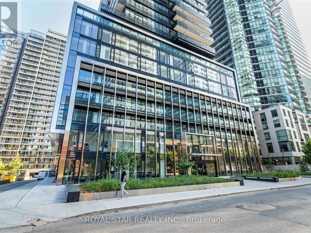 55C Condos - 2904 55 Charles Street East - photo 2