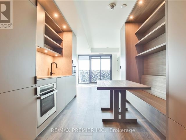 55C Condos - 4404 55 Charles Street East - photo 2