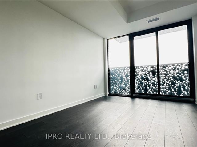 55C Condos - 3705 55 Charles Street East - photo 3