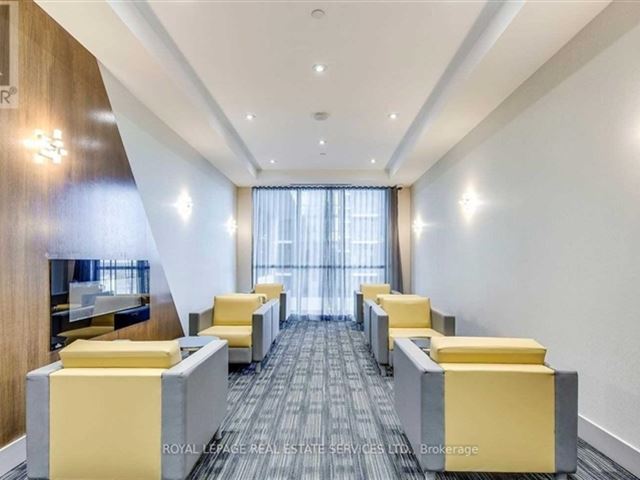 Crystal - 506 55 Eglinton Avenue West - photo 3