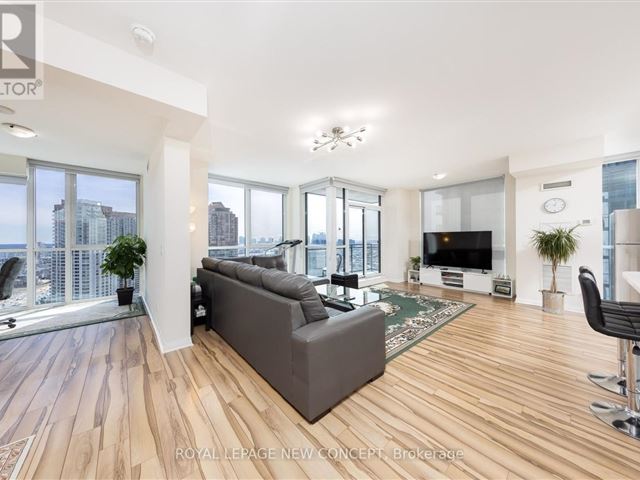 Crystal - ph2204 55 Eglinton Avenue West - photo 2