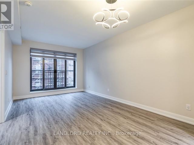 The Berczy - 520 55 Front Street East - photo 2