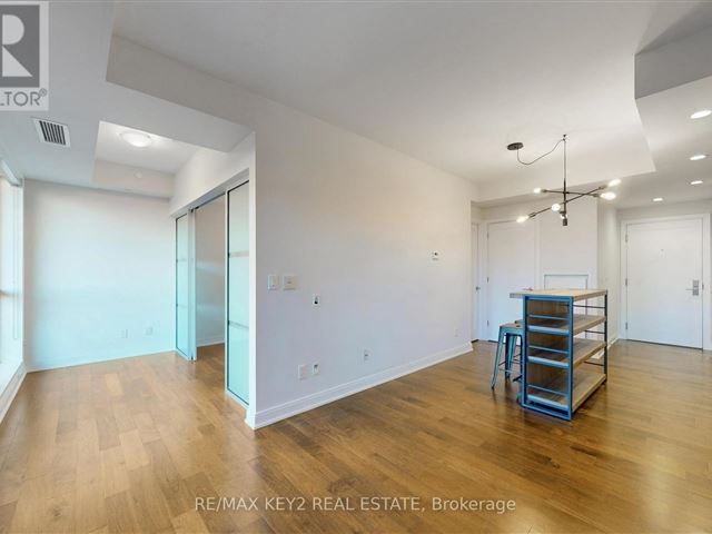 The Berczy - 616 55 Front Street East - photo 2