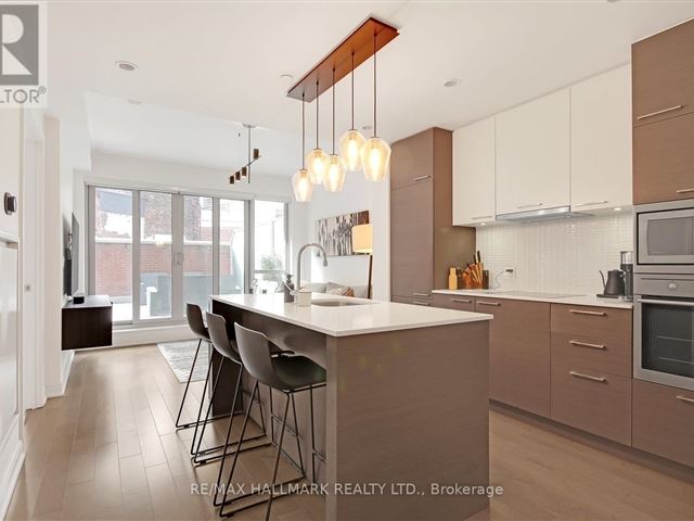 The Berczy - 309 55 Front Street East - photo 2