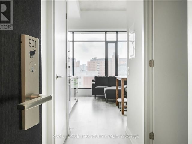 East55 Condos - 901 55 Ontario Street - photo 1