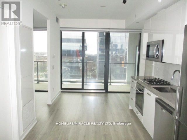 East55 Condos - 1906 55 Ontario Street - photo 3