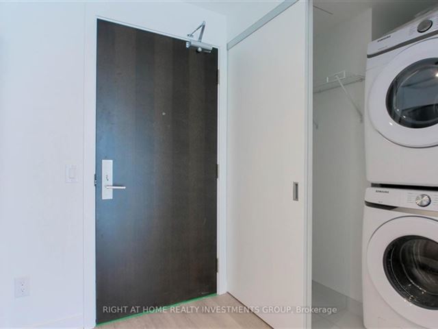 East55 Condos - 1405 55 Ontario Street - photo 3