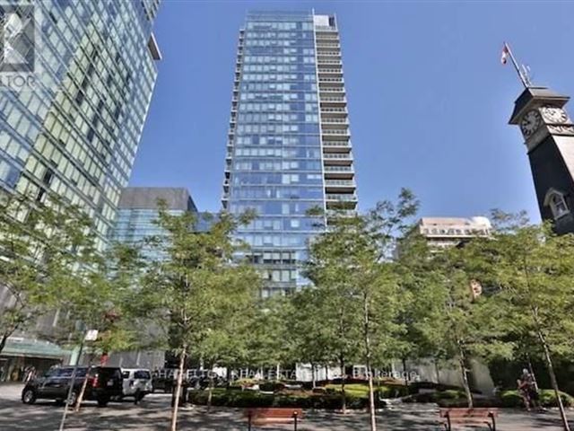 Four Seasons Private Residences - 801 55 Scollard Street - photo 1