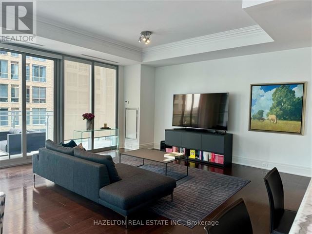 Four Seasons Private Residences - 801 55 Scollard Street - photo 3