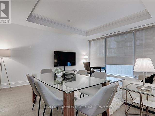 Four Seasons Private Residences - 307 55 Scollard Street - photo 3