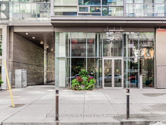 The Thompson Residences - 306 552 Wellington Street West - photo 2