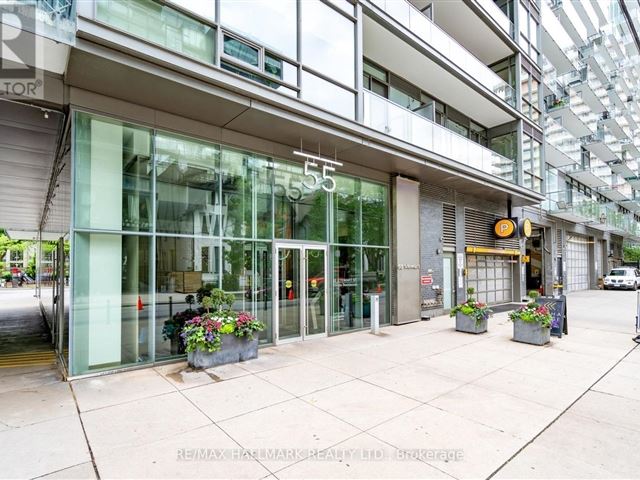 The Thompson Residences - 712 552 Wellington Street West - photo 3