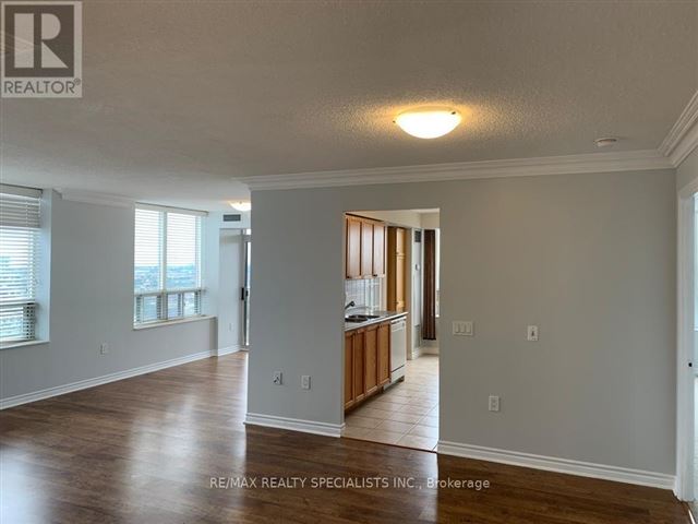 The Residences of Strathaven - 1805 55 Strathaven Drive - photo 2