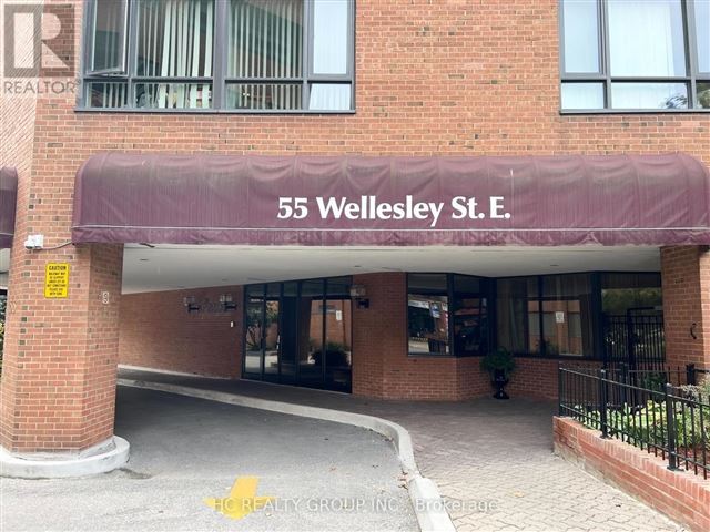 The Uxbridge - 301 55 Wellesley Street East - photo 2