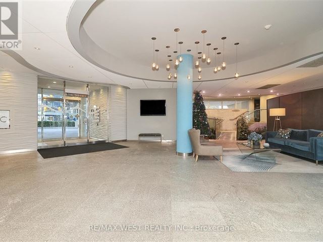 550 Queens Quay West - 205 550 Queens Quay West - photo 2