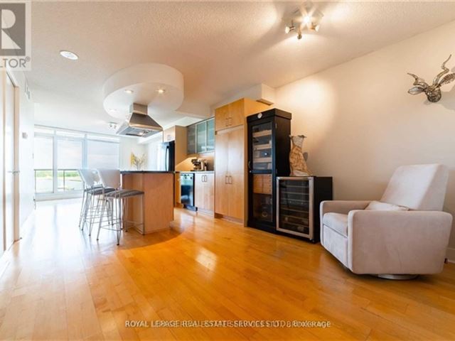 550 Queens Quay West - 718 550 Queens Quay West - photo 2