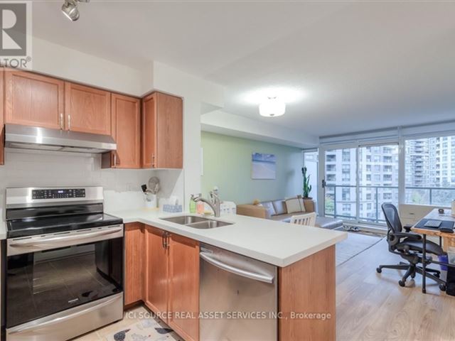 Pulse - 509 5500 Yonge Street - photo 1